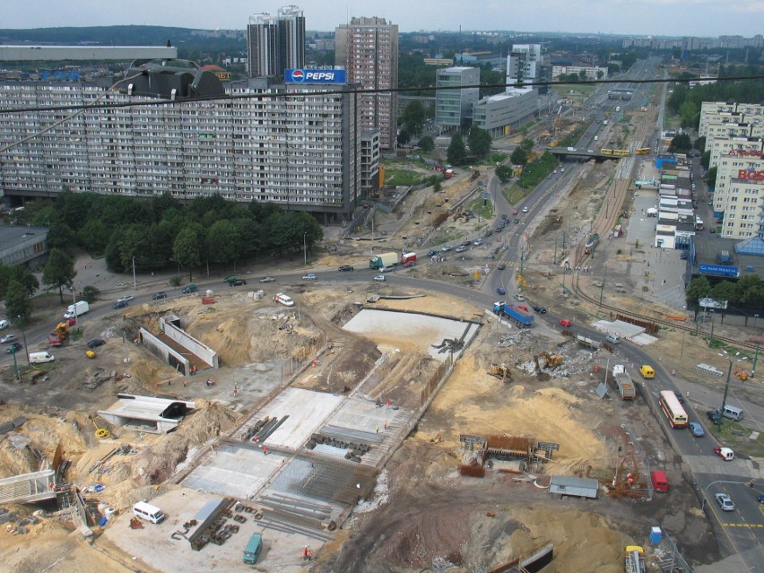 Kto pamięta korki przed powstaniem tunelu? Zobacz zdjęcia...