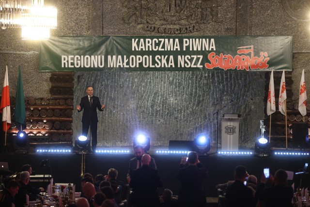 Prezydent RP Andrzej Duda podczas Karczmy Piwnej Regionu Małopolskiego NSZZ "Solidarność" w Kopani Soli w Wieliczce
