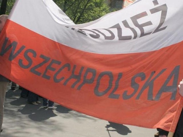 Solidarna Polska łączy w Bydgoszczy swoje siły ze skrajnymi organizacjami - Narodową Bydgoszczą, ONR i Młodzieżą Wszechpolską
