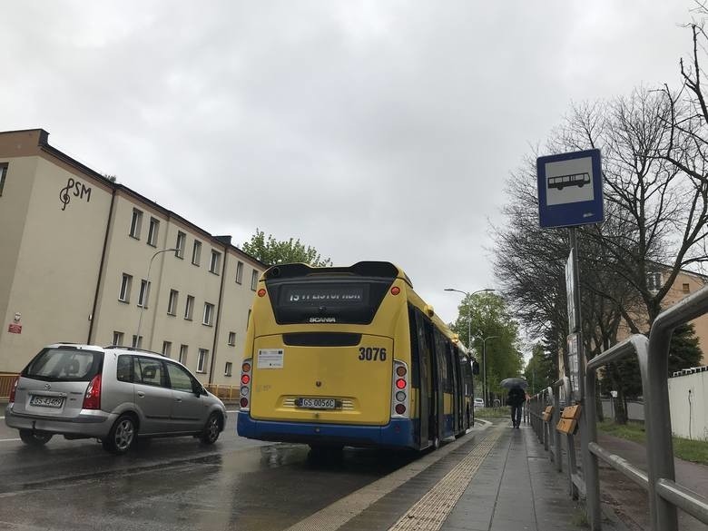 Kierowcy MZK czują się jak niewolnicy. Kontrowersje wokół sprzedaży biletów i karnetów w autobusach miejskich w Słupsku 