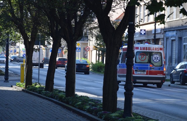 - Używanie maseczek przez osoby zakażone wirusem  bezobjawowo i skąpoobjawowo ma na celu zmniejszenie ryzyka zarażenia osób zdrowych - informuje nowosolski sanepid.