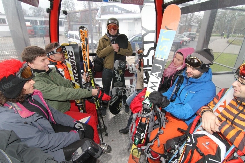 Z nartami i snowboardem do... Polinki. Tak rozpoczęli zimę [ZDJĘCIA]