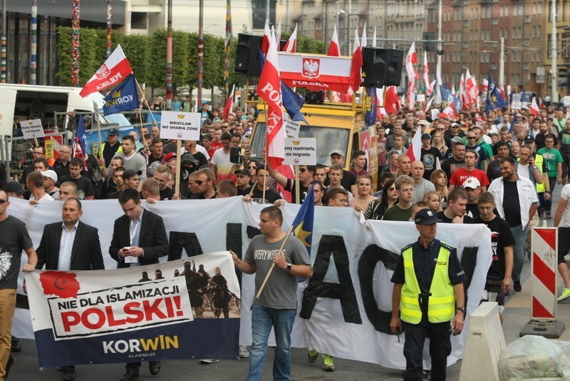 Marsz przeciwko przyjmowaniu imigrantów we Wrocławiu,...