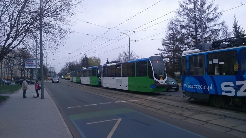 Szczecin: Pościg na Pomorzanach. Trwa obława [zdjęcia]