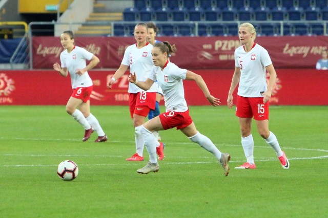 Reprezentacja Polski kobiet po raz pierwszy w 39-letniej historii zagra w Warszawie.