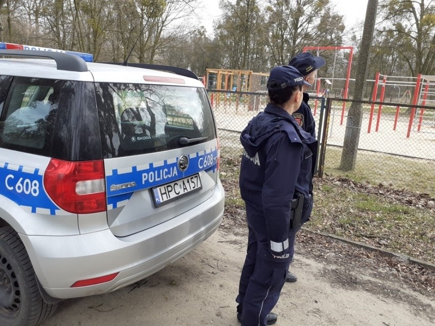 W powiecie aleksandrowskim posypały się mandaty za wychodzenie z domu i gromadzenie się [zdjęcia]