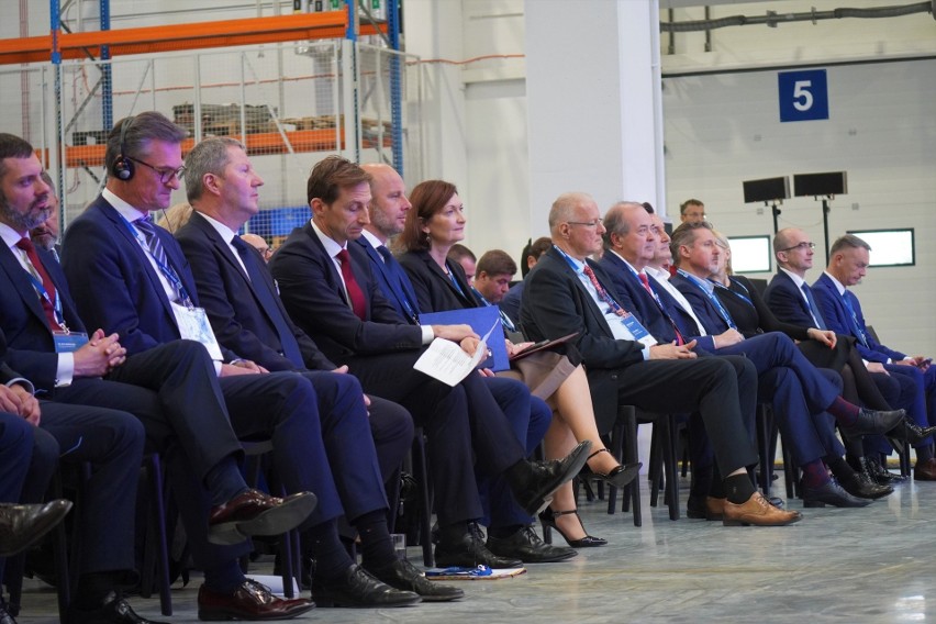 Firma Knorr-Bremse otworzyła nowoczesną fabrykę w strefie Rzeszów - Dworzysko. Docelowo da pracę 400 pracownikom