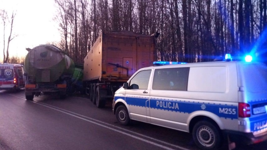 Zawady. Wypadek w powiecie łomżyńskim. Zderzyły się dwie...