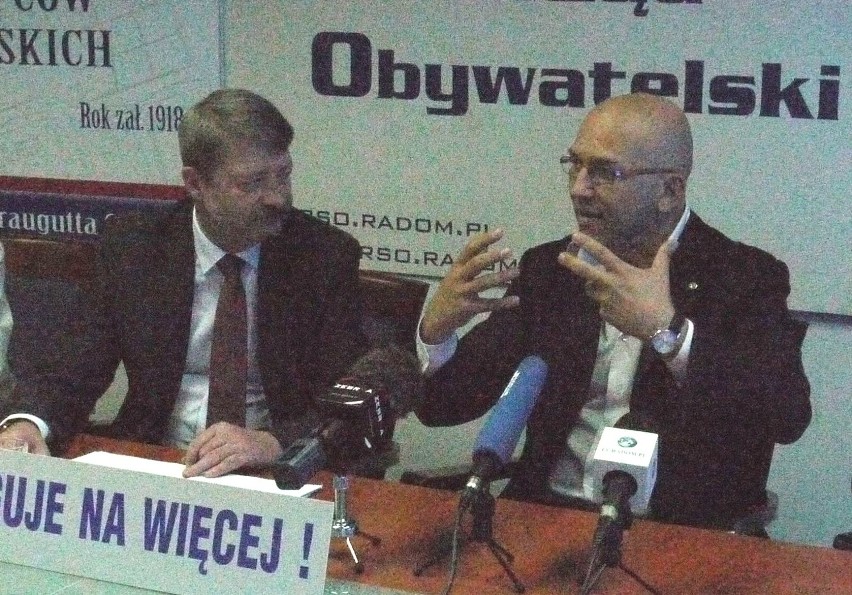 Jarosław Kowalik (na zdjęciu po lewej, obok Vito Casetti),...