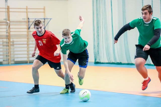 Migawki z turnieju finałowego wojewódzkiej licealiady w futsalu