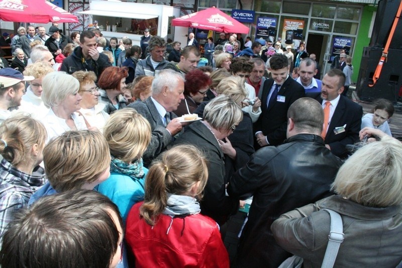 Tort był tak duży, że wystarczyło go dla wszystkich, którzy...