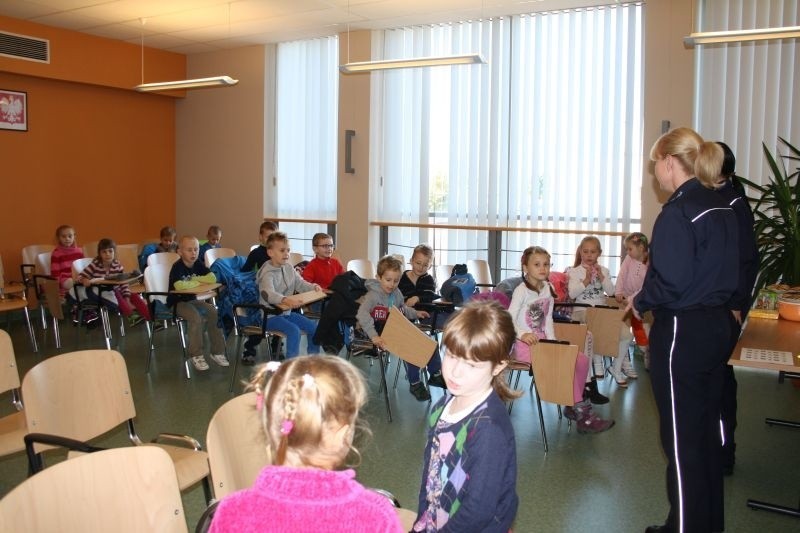 Dzieci opanowały komendę w Żaganiu (zdjęcia)