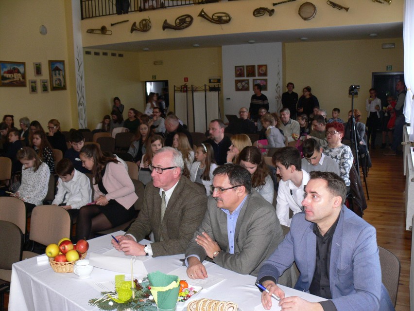 XV Konkurs Kolęd i Pastorałek w Koprzywnicy - rekordowa liczba uczestników - ponad 100 wykonawców