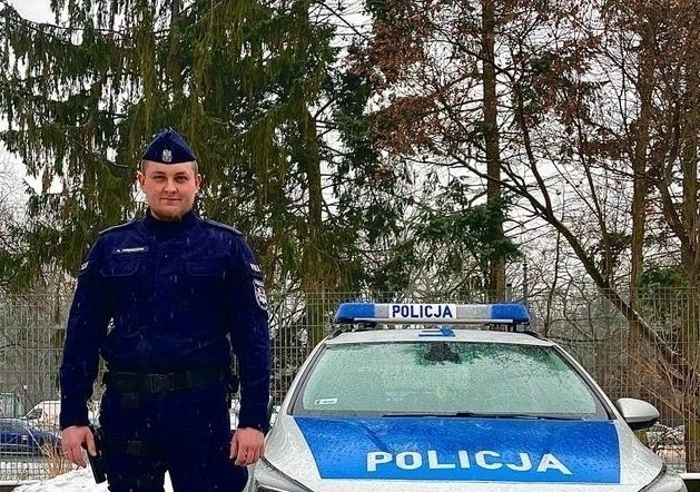 Policjant wydziału prewencji VI komisariatu w Łodzi na...