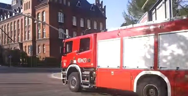 Pożar w Tesco w Gliwicach WIDEO 300 klientów ewakuowanych