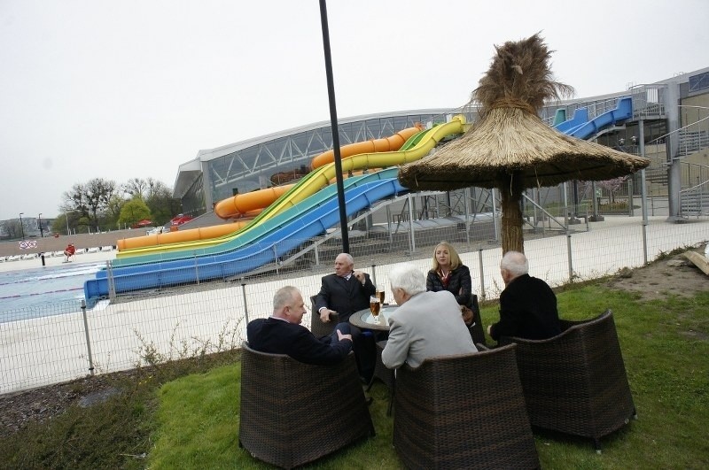 Poznań: Solanka spod ziemi popłynęła do basenów w Termach Maltańskich 