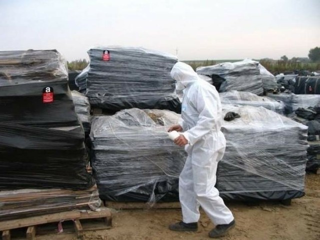 Azbest to zmora naszej cywilizacji, wymaga utylizacji i to prowadzonej zgodnie z najlepszymi praktykami