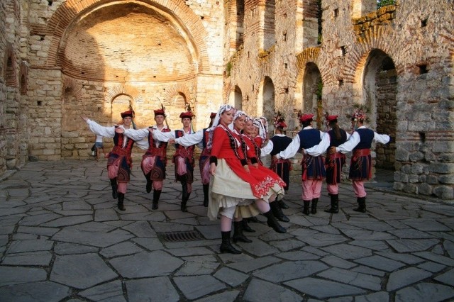 Swój ostatni duży sukces Zespół Pieśni i Tańca "Opole&#8221; zaliczył podczas festiwalu folklorystycznego, który odbył się w bułgarskim Neseberze. Opolanie wywalczyli Grand Prix tej imprezy.