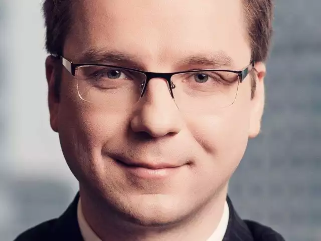 Marcin Kilanowski jest absolwentem filozofii i prawa na UMK oraz na Uniwersytecie Harvarda. Dwukrotnie był laureatem stypendium dla młodych naukowców Fundacji na Rzecz Nauki Polskiej oraz stypendium Ministra Nauki i Szkolnictwa Wyższego. Pracuje w Instytucie Filozofii Wydziału Humanistycznego UMK. Dr Kilanowski od wielu lat uczestniczy też w działaniach na rzecz rozwoju innowacyjności. Jest wiceprezesem Kujawsko-Pomorskiej Organizacji Pracodawców Lewiatan, wiceprezesem Sejmiku Gospodarczego Województwa Kujawsko-Pomorskiego, twórcą i prezesem Fundacji Instytut Badań Polityczno-Prawnych. Uczestniczył w pracach nad Strategią Rozwoju AIP oraz regulaminem tworzenia spółek Spin-Out