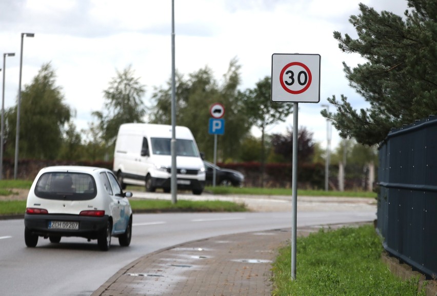 Strefa ograniczonej prędkości na Gumieńcach. Wolniej pojedziemy ulicą Bronowicką i Janiny Smoleńskiej