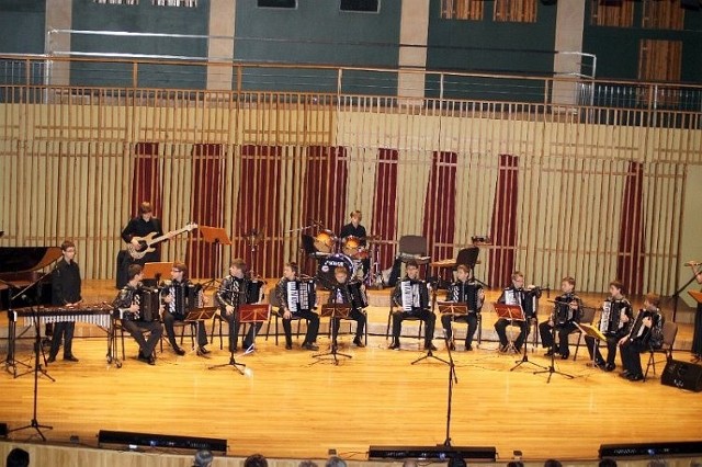 Wystąpi Humi Accordion Band.