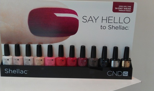 Manicure hybrydowy Shellac to hit lata 2012.