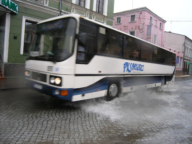 Od najbliższego poniedziałku PKS zawiesza kursy dziewięciu  autobusów do Kotomierza