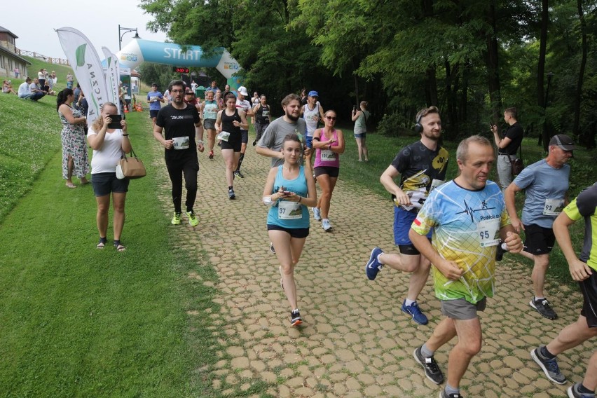 Zobacz kolejne zdjęcia. Przesuwaj zdjęcia w prawo - naciśnij...