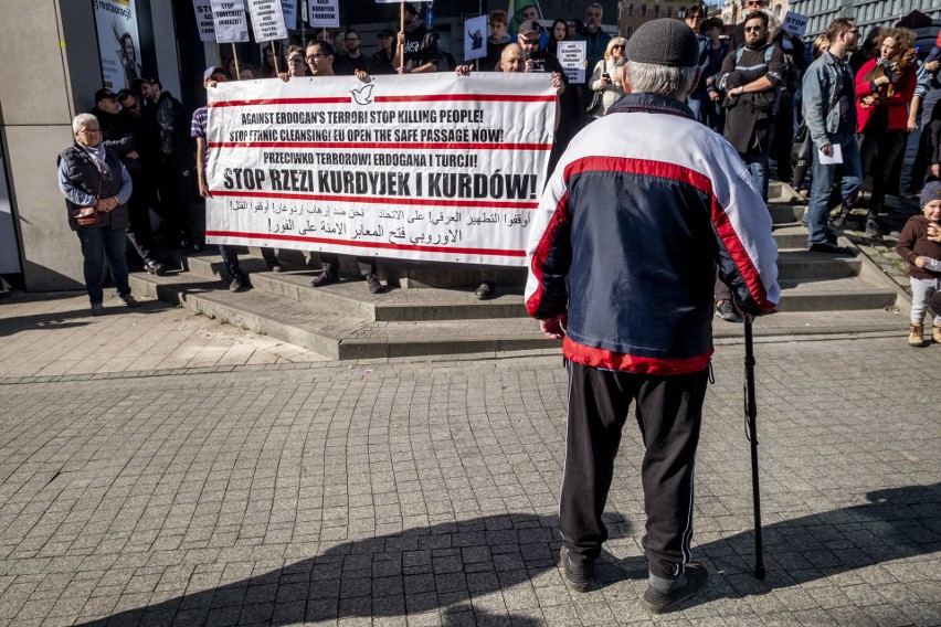 W Poznaniu wiec solidarnościowy z Kurdami. Powodem...