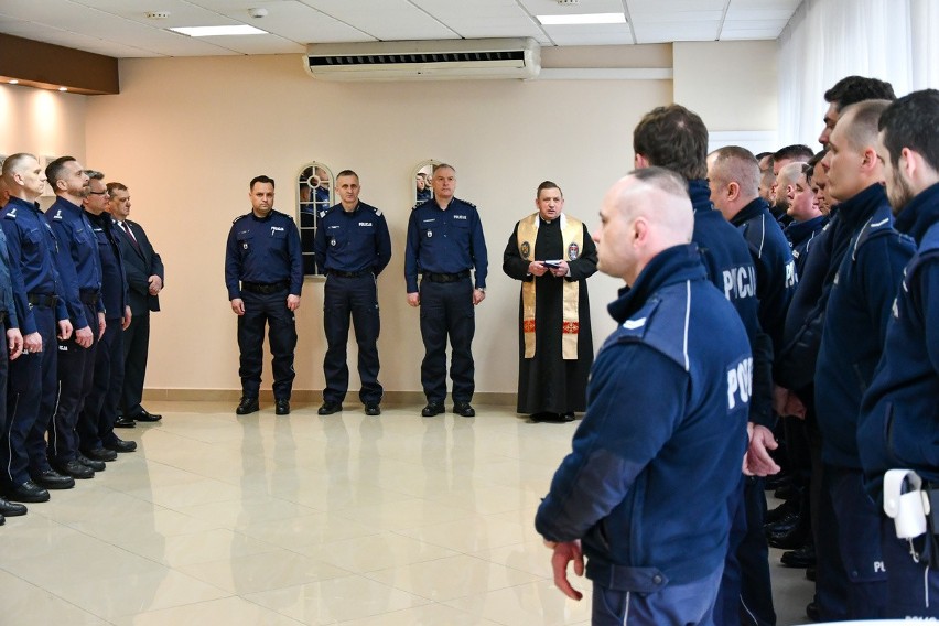 Białystok. Świąteczne spotkanie policjantów pełniących służbę na polsko-białoruskiej granicy (zdjęcia)