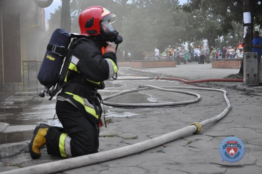 Pożar drewnianych budynków na targowicy w Łowiczu 