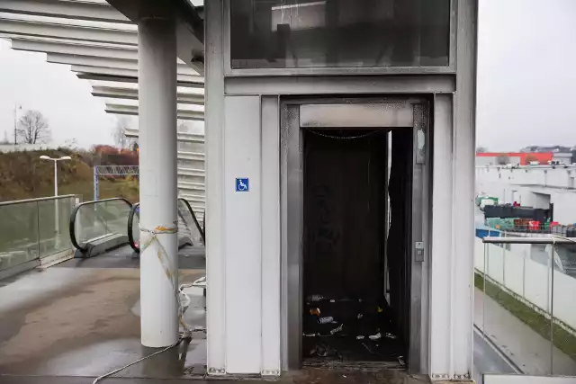 Problematyczne ruchome schody i spalona winda w Łagiewnikach. Zarząd Dróg Miasta Krakowa planuje podjęcie działań