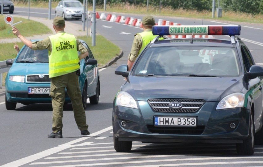 Wróciły kontrole na przejściu granicznym ze Słowacją, na drodze krajowej nr 7 w Chyżnem