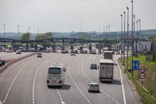 Koncesjonariusz autostrady A4 Katowice-Kraków na obu placach poboru opłat, w Mysłowicach i w Balicach, uruchomił dodatkowe bramki z przeznaczeniem wyłącznie dla płatności automatycznych.