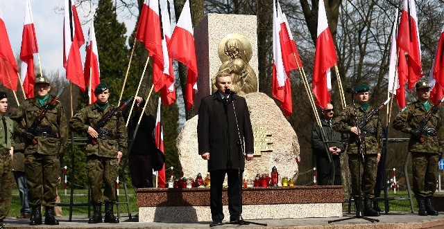 Stalin wiedział co robi, gdy urywał głowę naszemu narodowi &#8211; mówił Tadeusz Truskolaski, prezydent Białegostoku. &#8211; Dziś te uroczystości nabrały zupełnie innego wymiaru.