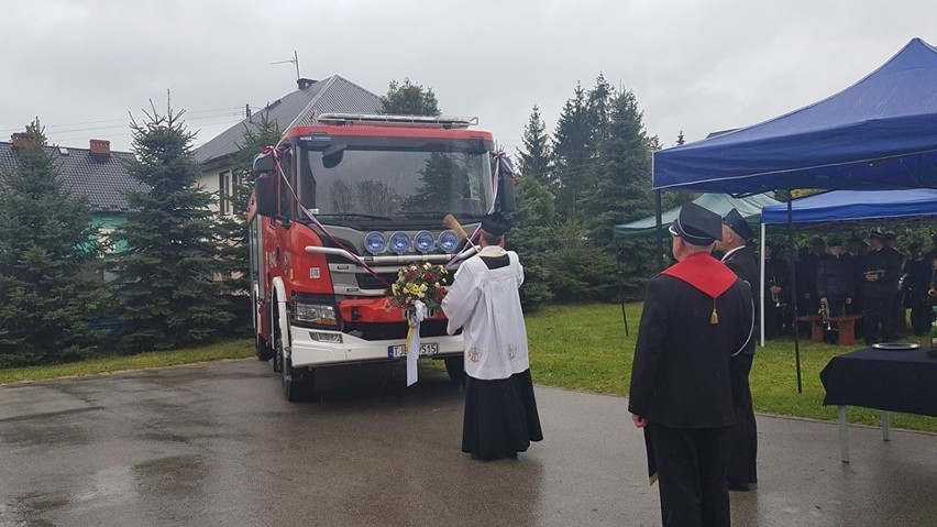 Uroczystości przekazania samochodu ratowniczo-gaśniczego dla...