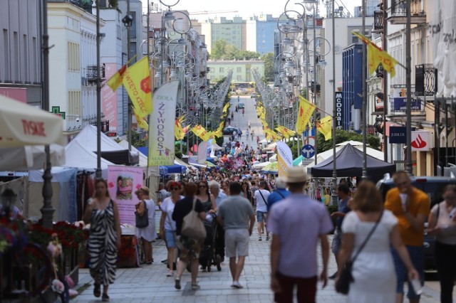 Oto miasta w regionie świętokrzyskim o największej gęstości zaludnienia. Zobaczcie na kolejnych slajdach.