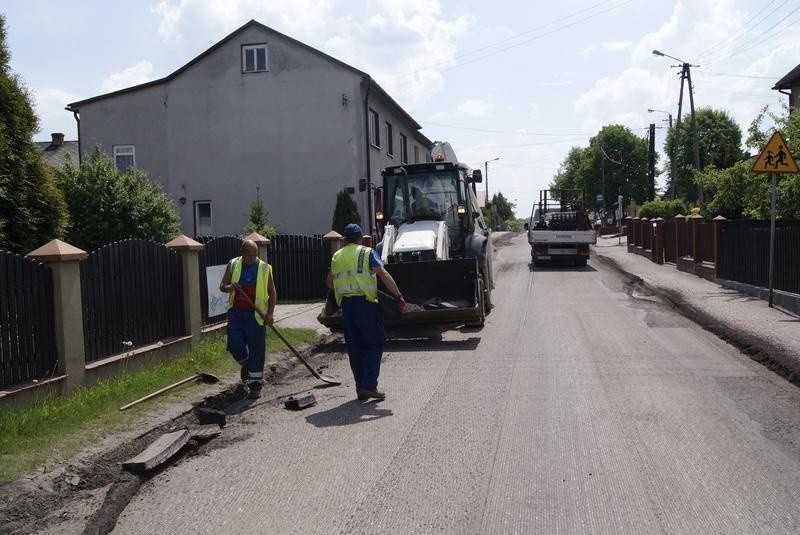 Olkusz. Remont na drodze 791 w Niesułowicach [ZDJĘCIA]