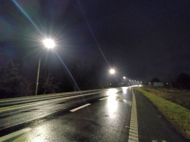 Oświetlenie drogi od Stalowej Woli w kierunku Pysznicy wszyscy kierujący pojazdami przyjęli z ulgą
