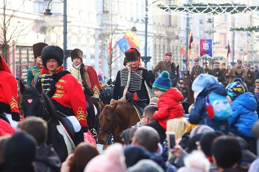 Ulica Piotrkowska wraz z Pasażem Shillera oraz rynek...