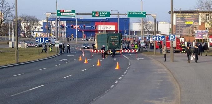 [zdjęcia, wideo] Tragiczny wypadek na rondzie