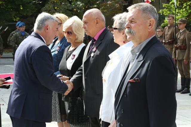 Honorowe odznaczenia otrzymali Urszula Oettingen, Teresa i Zdzisław Sabatowie oraz Urszula i Stanisław Szrek.