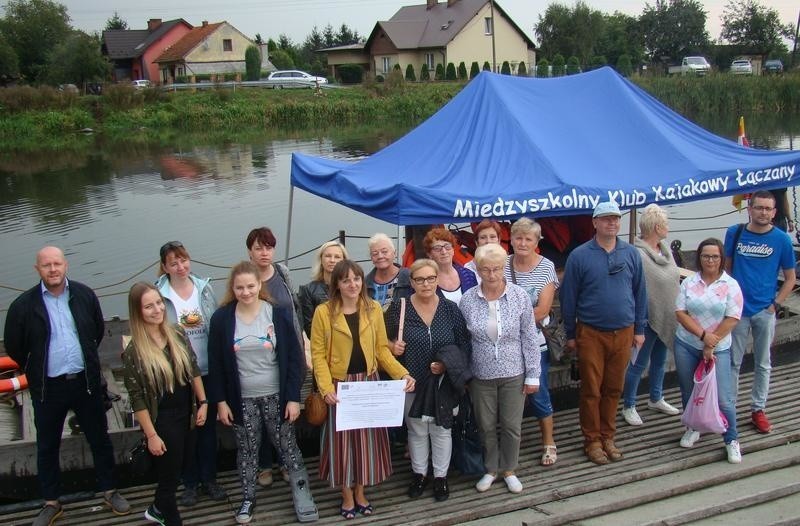 Międzyszkolny Klub Kajakowy w Łączanach organizuje spływy...