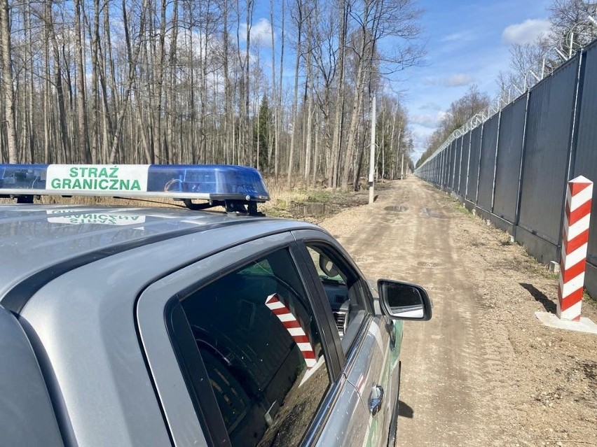 Pościg za kurierami nielegalnych migrantów w Podlaskiem. Kolejne próby forsowania granicy polsko-białoruskiej