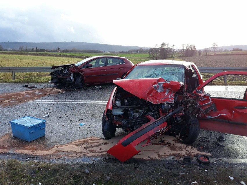 Wypadek w Wałsnowie w powiecie ostrowieckim. Jeden z kierowców nie żyje