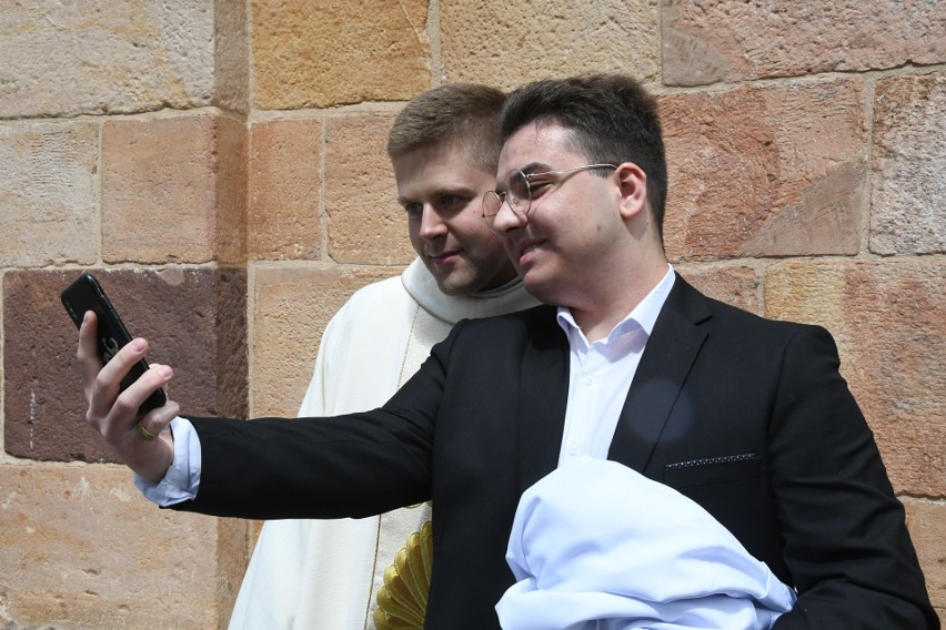 Marcel Musiał z parafii świętego Wojciecha w Kielcach przyjął święcenia kapłańskie. W mszy świętej uczestniczyła jego rodzina i przyjaciele