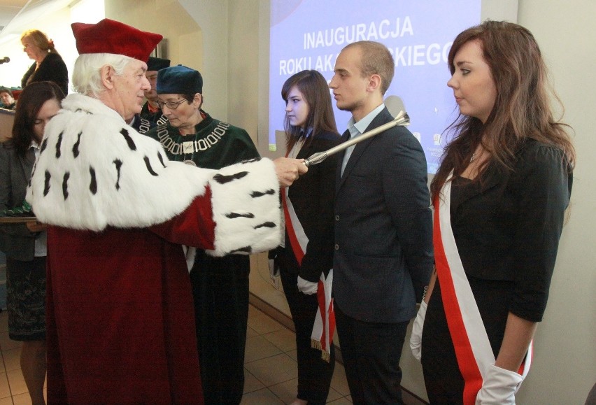 Inauguracja roku akademickiego w Wyższej Szkole Informatyki i Umiejętności w Łodzi [ZDJĘCIA]