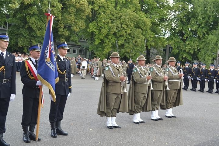 Stopień młodszego aspiranta uzyskało 112 absolwentów...