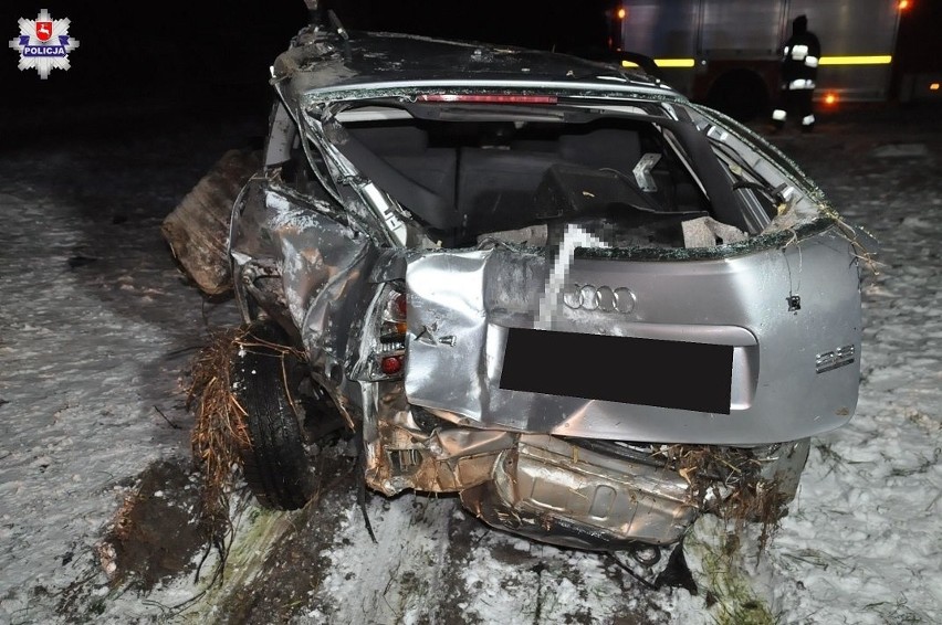 Wypadek w Leśnej Podlaskiej. Na oblodzonej drodze stracił panowanie nad audi. Był pijany (ZDJĘCIA) 