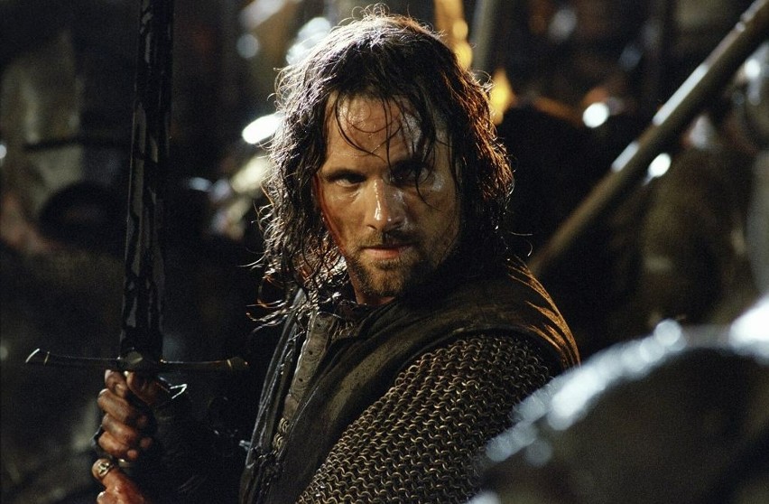 Viggo Mortensen w roli Aragorna z trylogii „Władca...